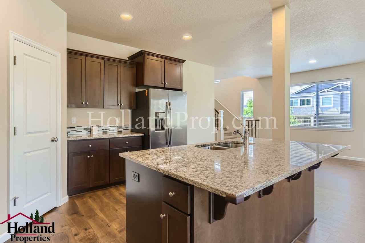16735 Nw Antonio St - Photo 7 of 24