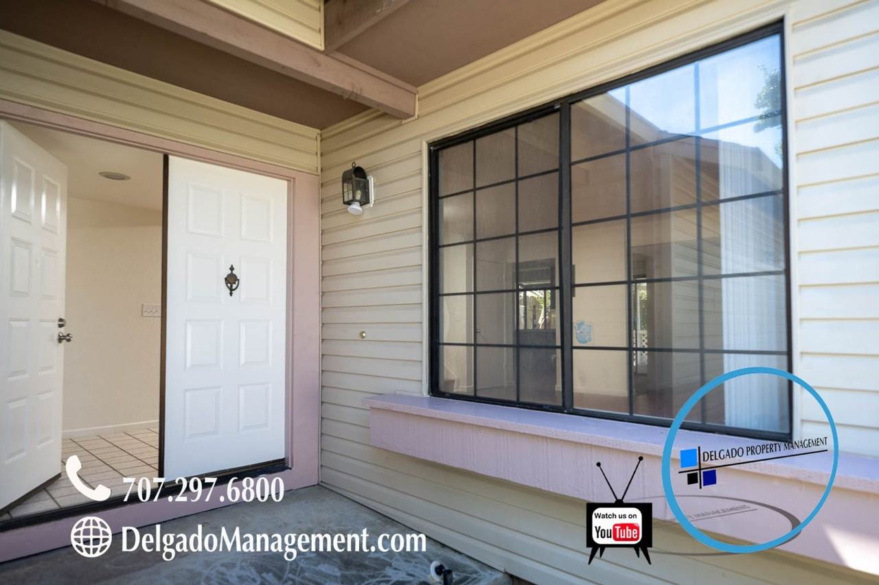 279 Flying Cloud Ct - Photo 2 of 31