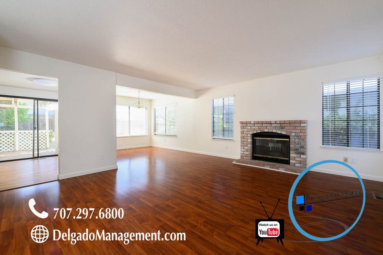 279 Flying Cloud Ct - Photo 3 of 31