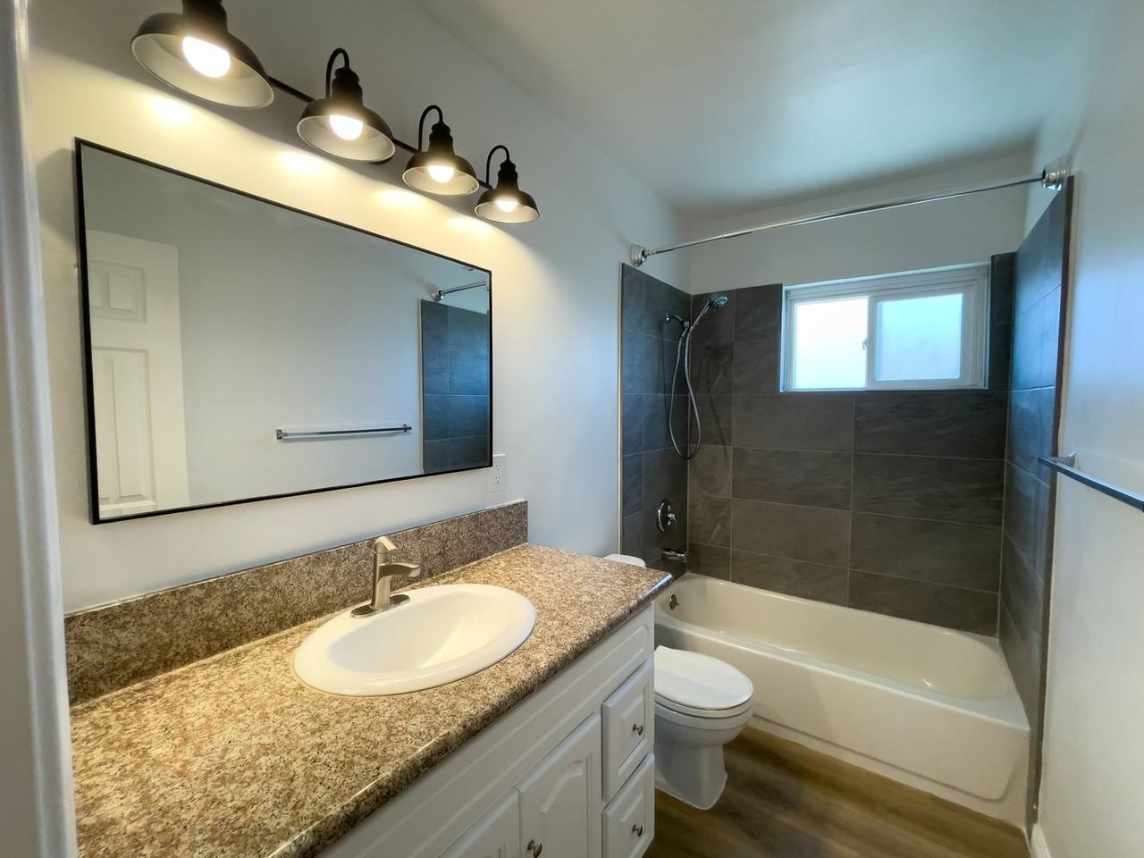514 W Huntington Dr #Q - Photo 5 of 9