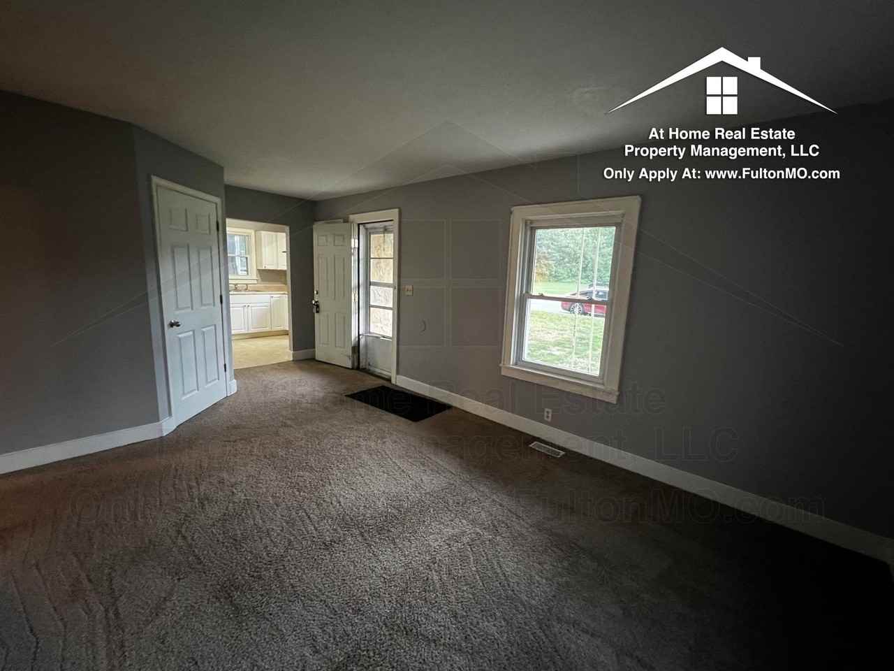 1223 Grand St - Photo 2 of 20