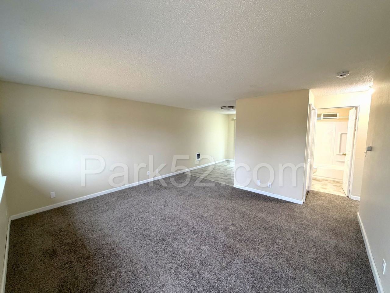 1707 Garfield St S - Photo 3 of 12