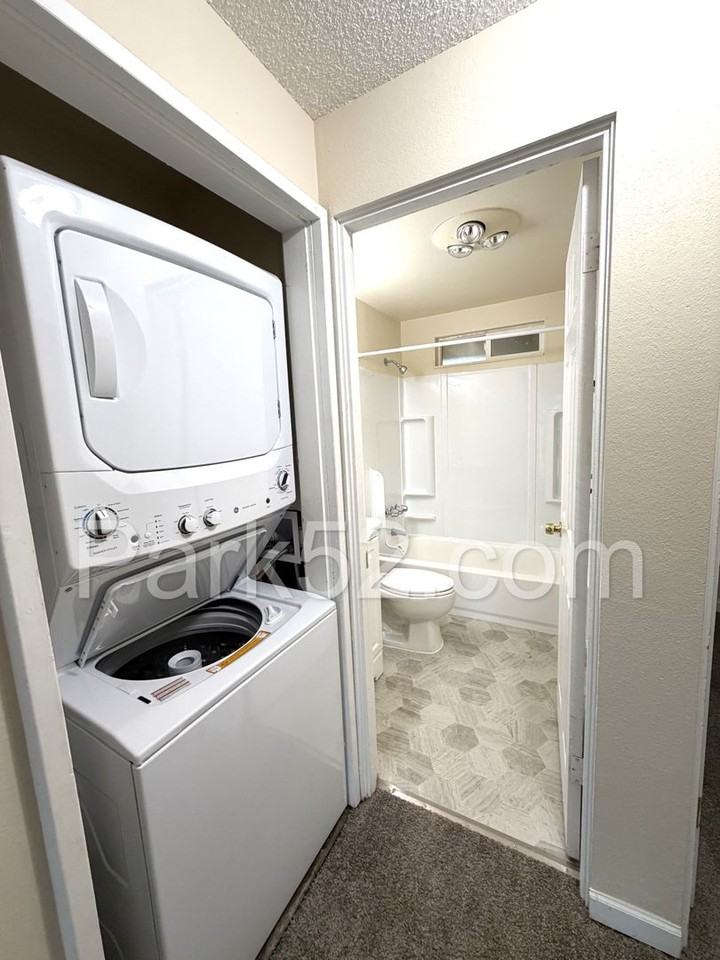 1707 Garfield St S - Photo 6 of 12