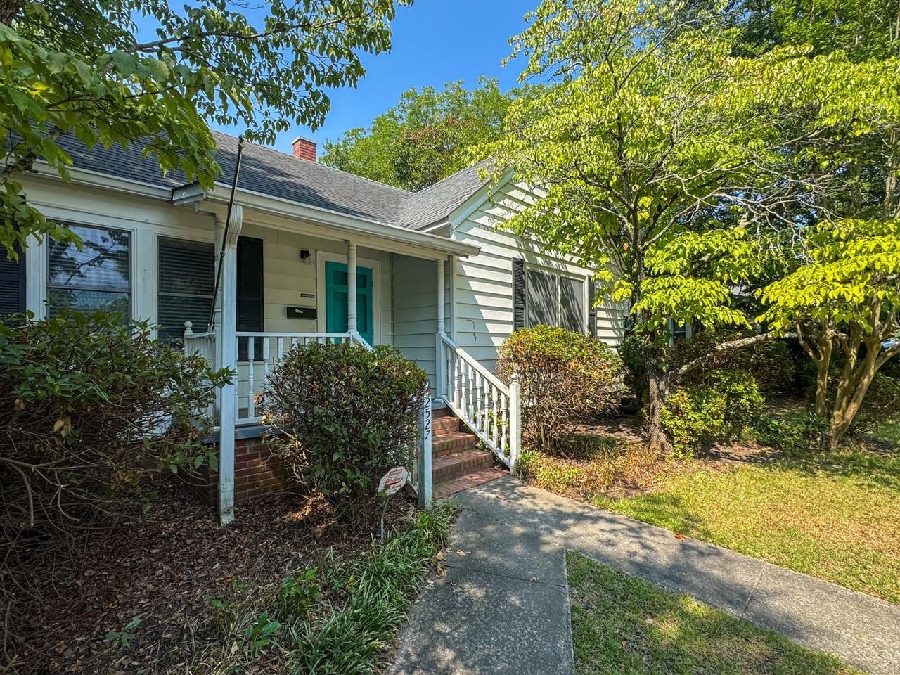 2527 Mcneill Cir - Photo 2 of 22