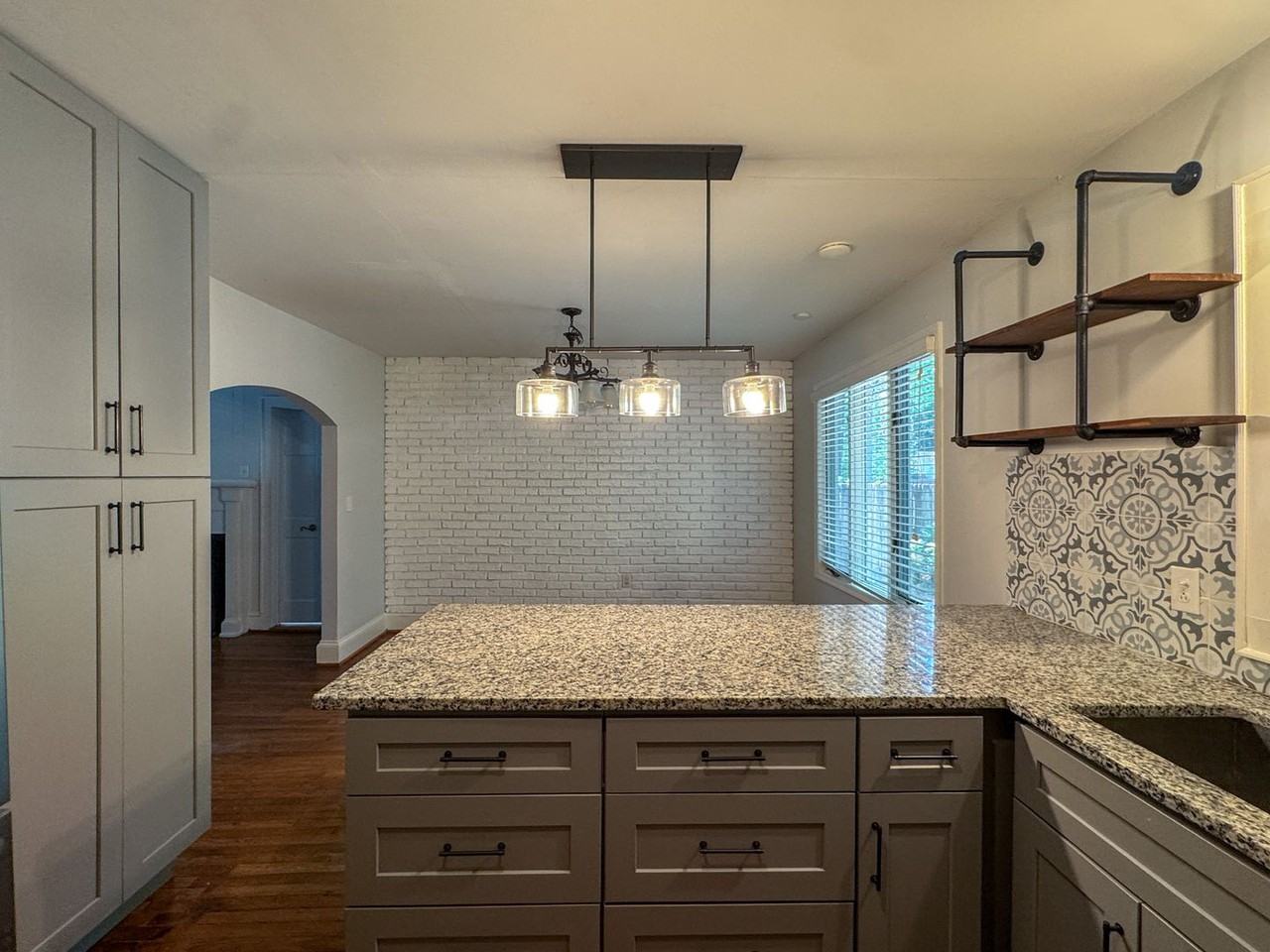 2527 Mcneill Cir - Photo 6 of 22