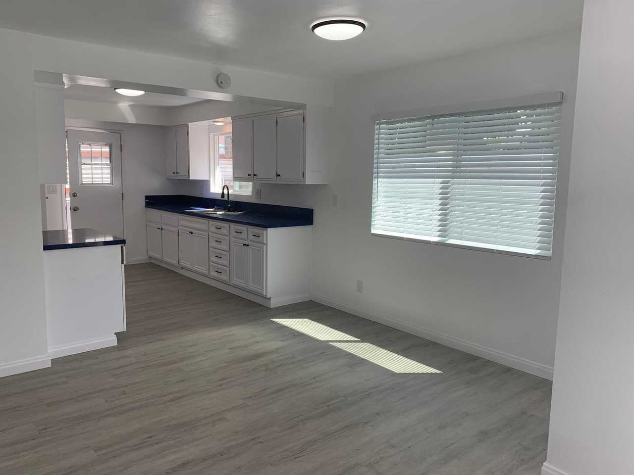 4334 W 145th St - Photo 2 of 33