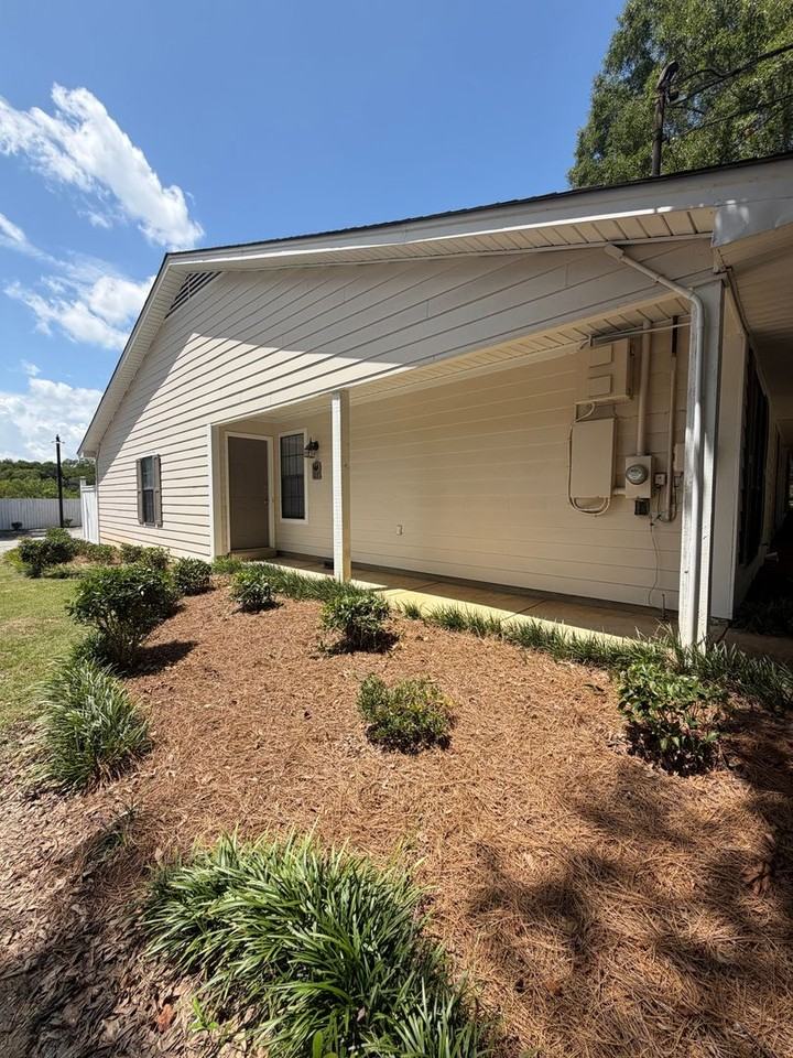 117 Cedar Ct - Photo 2 of 10