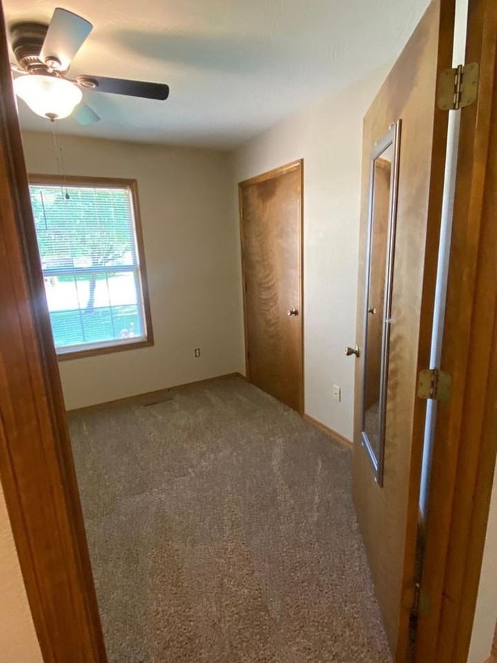 984 W Bates Dr - Photo 6 of 23