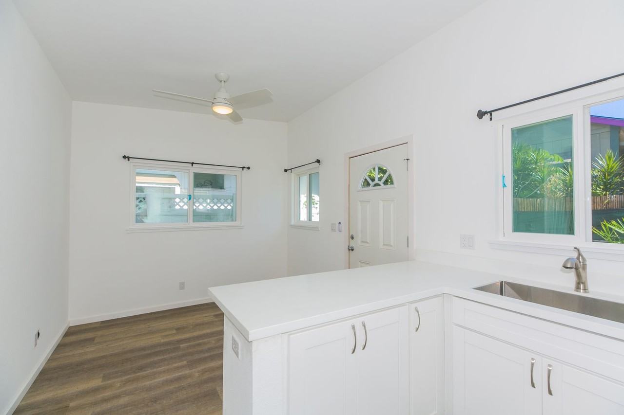3052 Hinano St - Photo 6 of 14