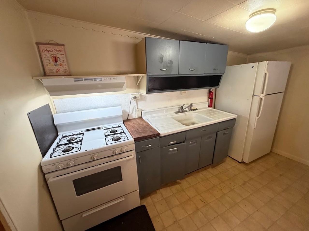 1266 Muhlenberg St - Photo 6 of 12