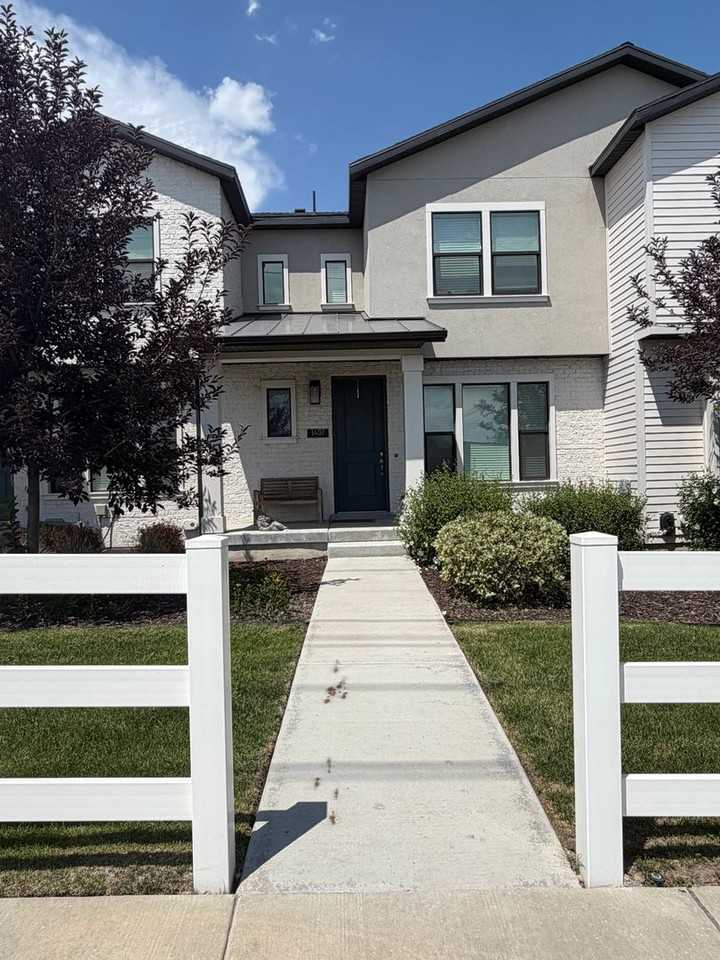 1407 W 11380 S - Photo 3 of 4