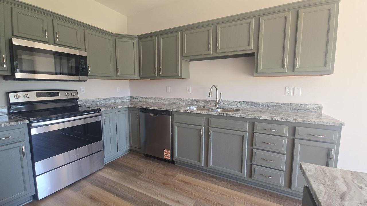 3423 Stoneway Ct - Photo 5 of 26