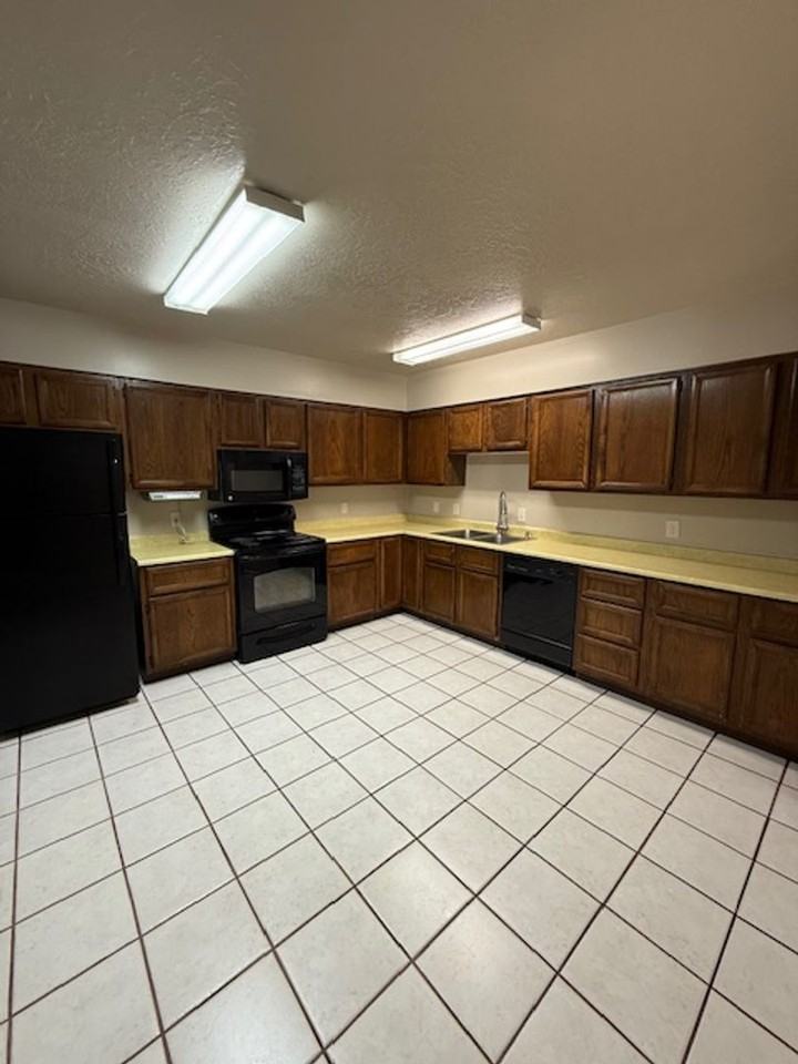 537 E Acoma Rd - Photo 6 of 19