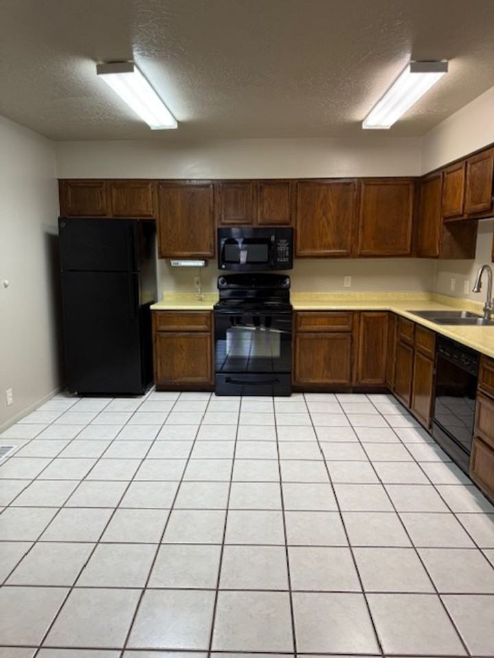 537 E Acoma Rd - Photo 7 of 19