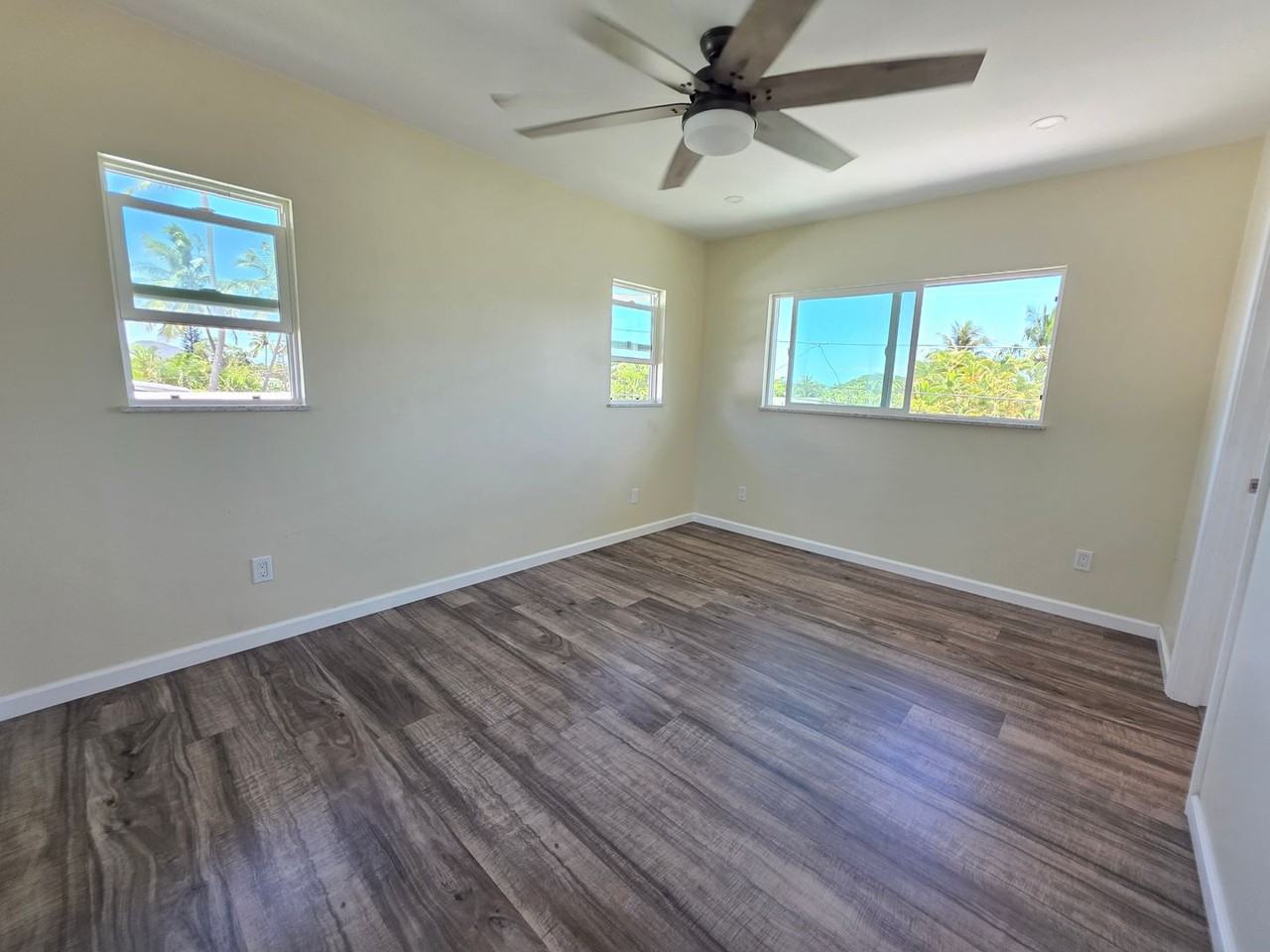 523 Ilimano St - Photo 6 of 16