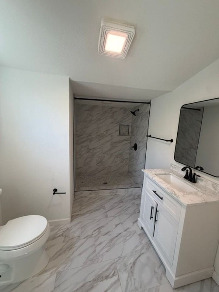 2123 Burnett Ave - Photo 7 of 10