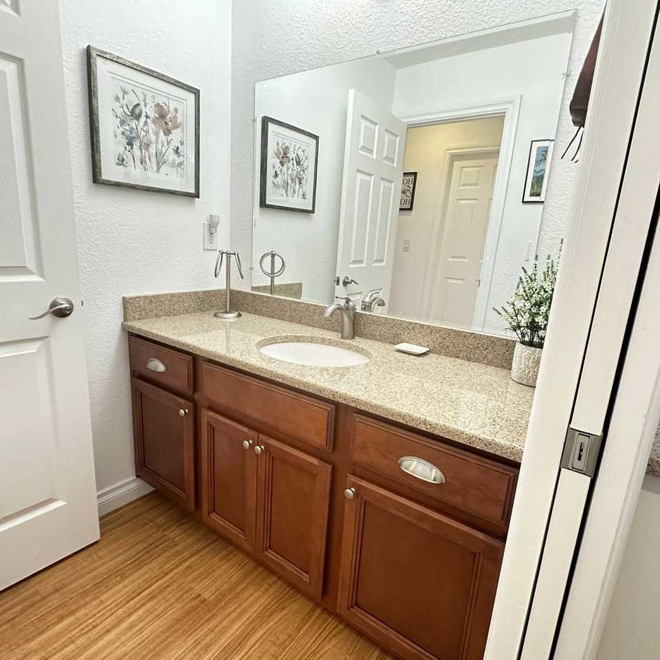 380 N 4th St - Photo 6 of 26