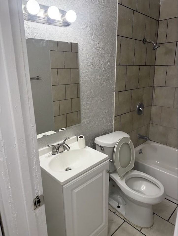 2529 Shropshire St - Photo 6 of 12