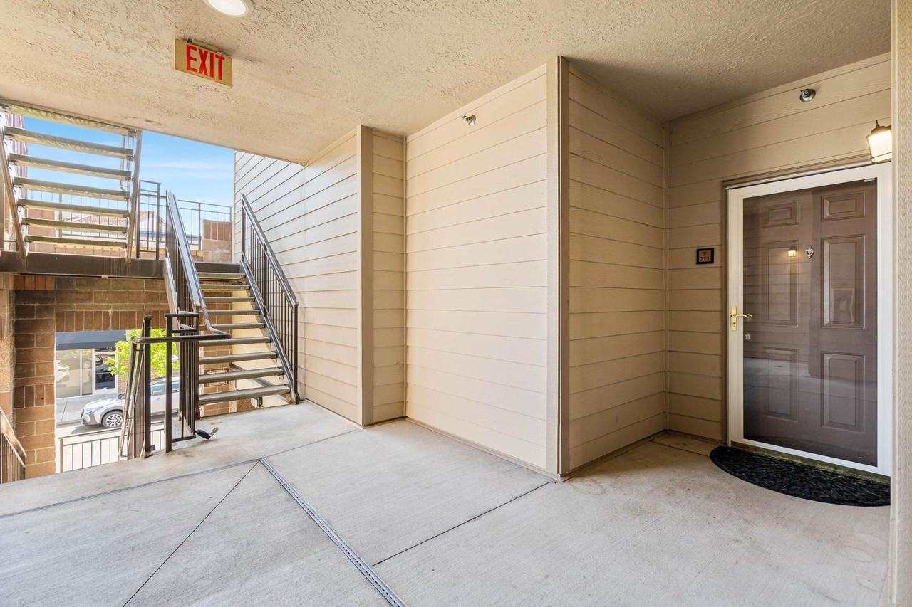 15325 Nw Central Dr #211 - Photo 4 of 28