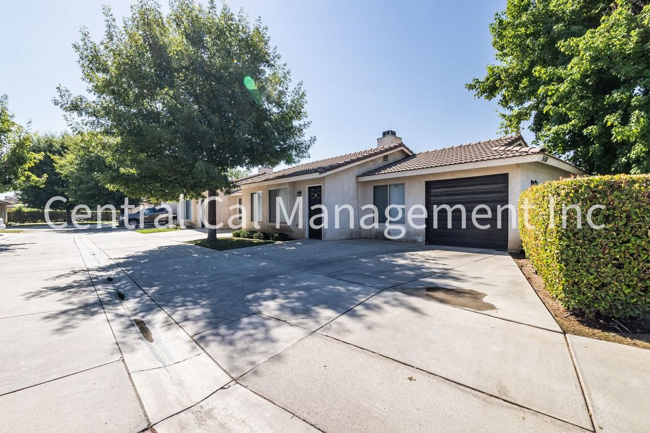 3118 Brookside Dr - Photo 2 of 30