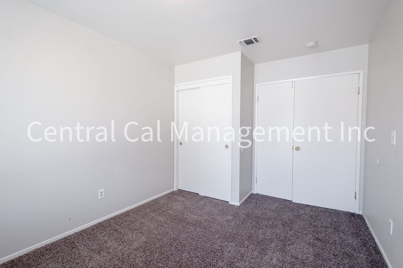 3118 Brookside Dr - Photo 6 of 30
