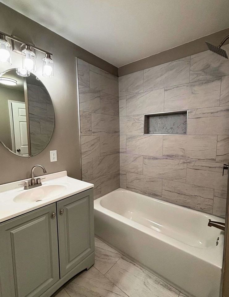 437 Vernon Ave - Photo 4 of 8
