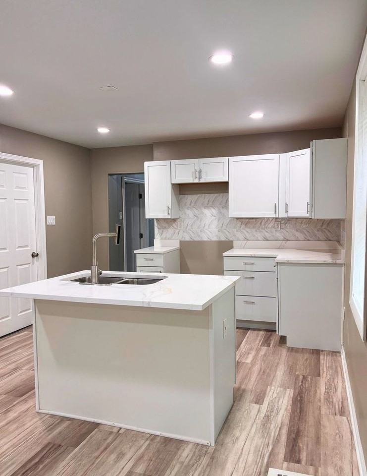 437 Vernon Ave - Photo 6 of 8