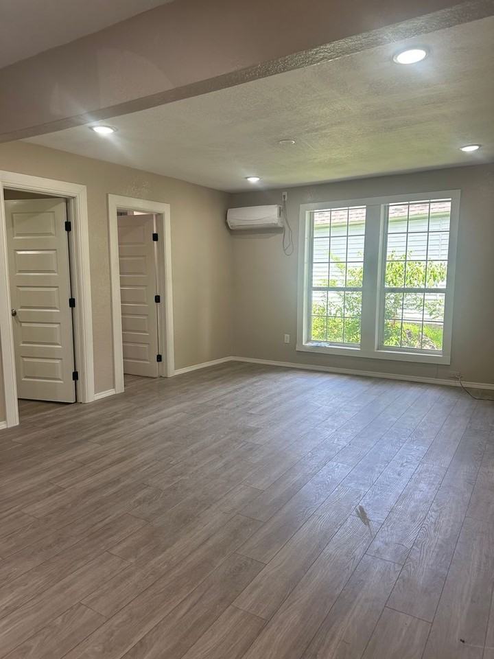 1609 Alma Blvd - Photo 4 of 11