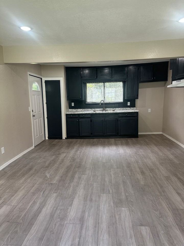 1609 Alma Blvd - Photo 5 of 11