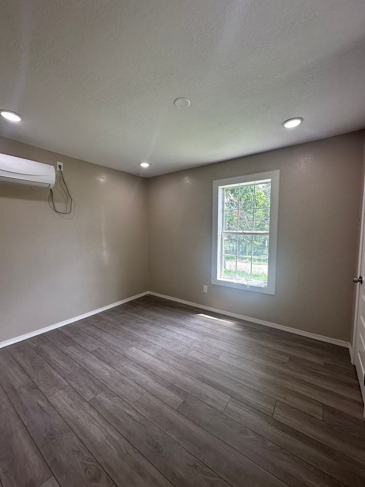1609 Alma Blvd - Photo 6 of 11