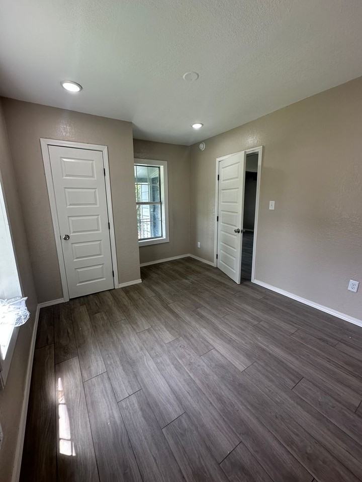 1609 Alma Blvd - Photo 7 of 11