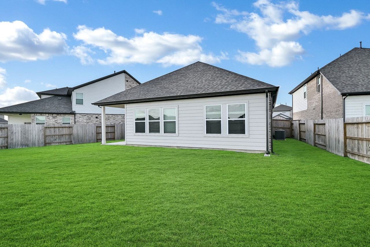 21006 Montego Breeze Ln - Photo 4 of 32