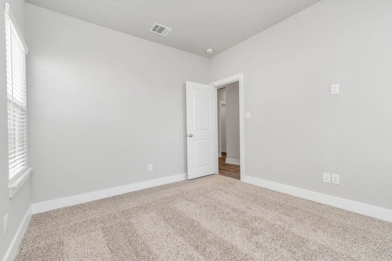 21006 Montego Breeze Ln - Photo 7 of 32