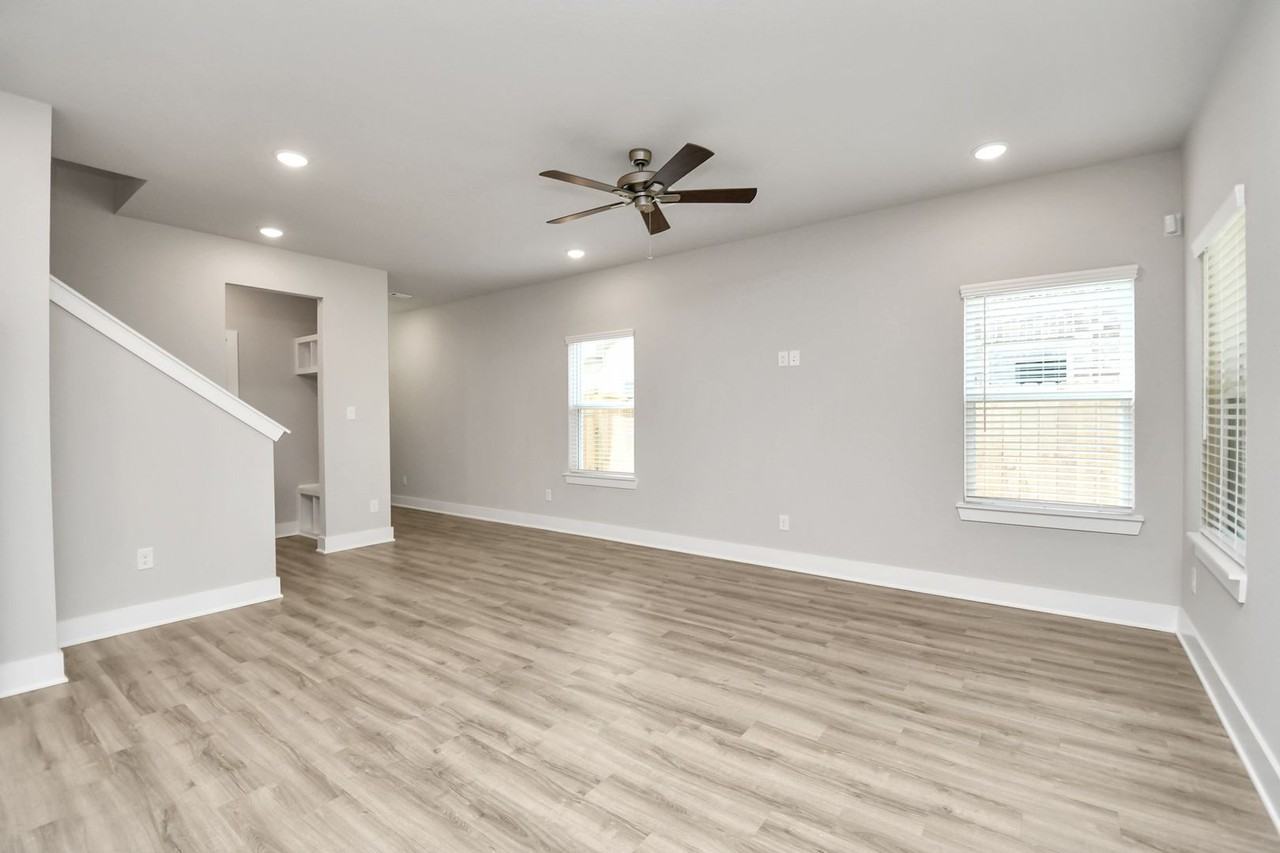 21034 Shore Oak Dr - Photo 4 of 41