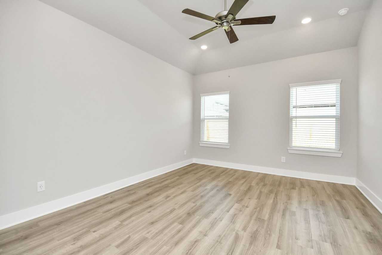 21034 Shore Oak Dr - Photo 7 of 41