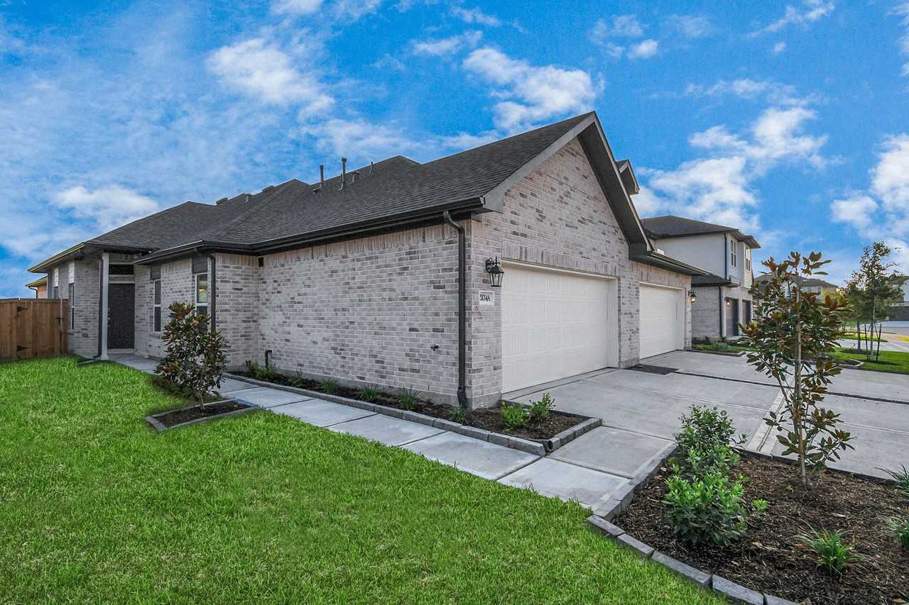 21014 Bay Village Dr - Photo 2 of 34
