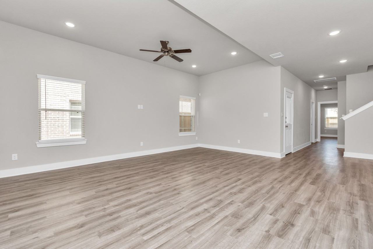 21019 Bay Village Dr - Photo 6 of 40