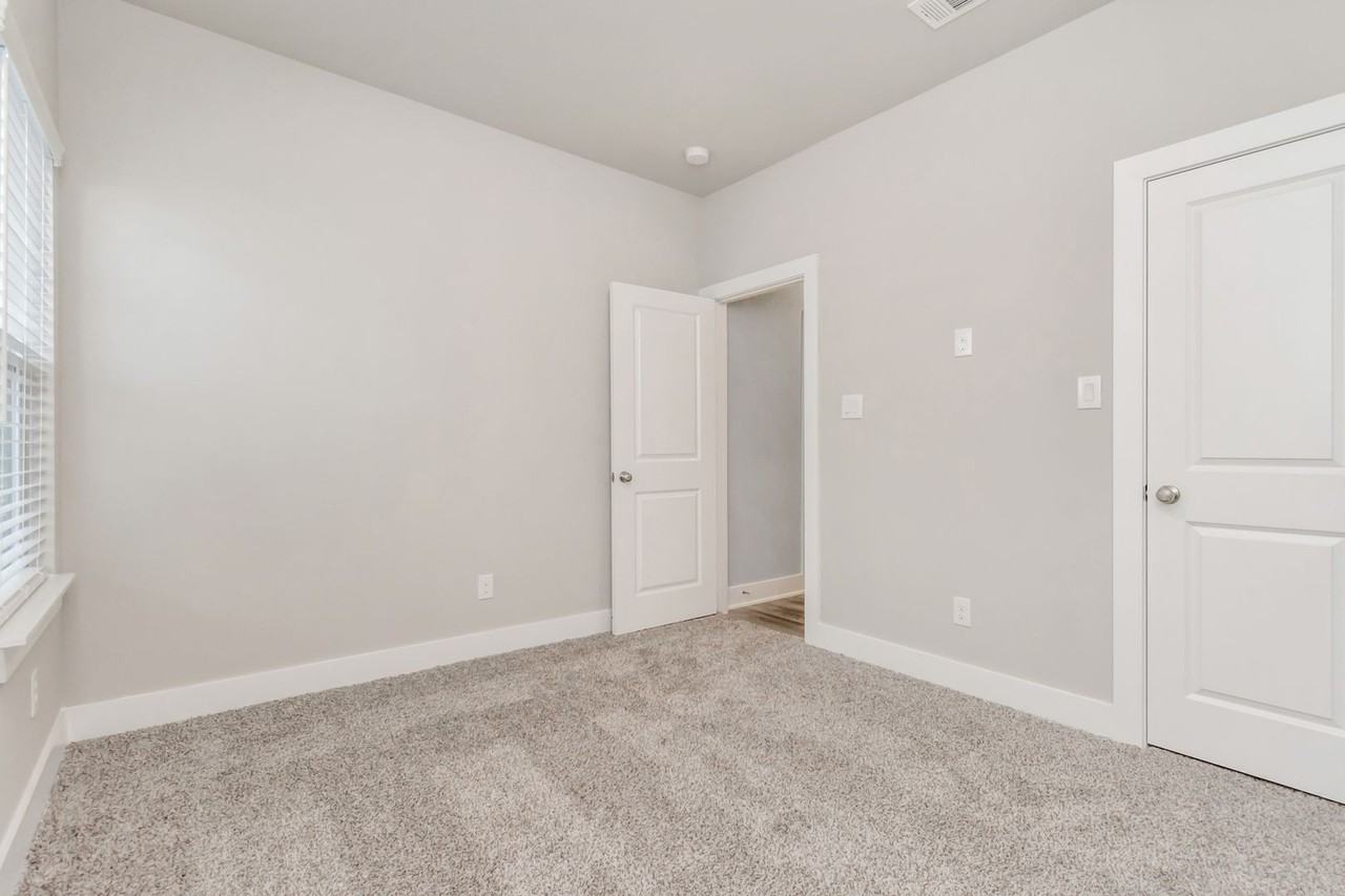 21050 Montego Breeze Ln - Photo 7 of 29