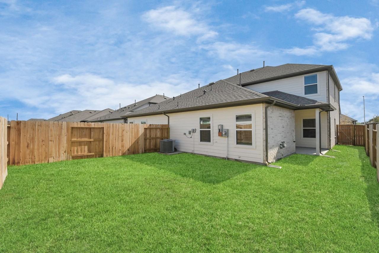 21026 Bay Village Dr - Photo 7 of 49