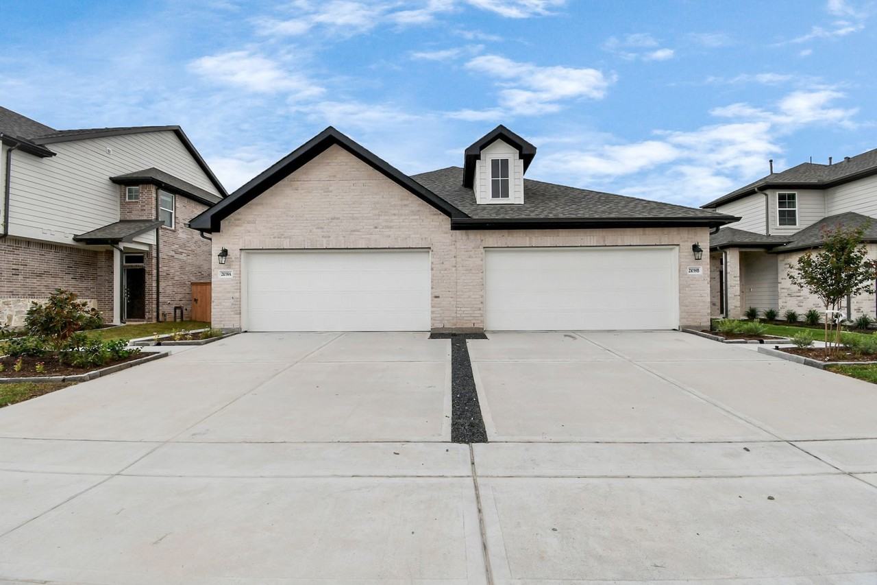 21027 Bay Village Dr - Photo 2 of 34