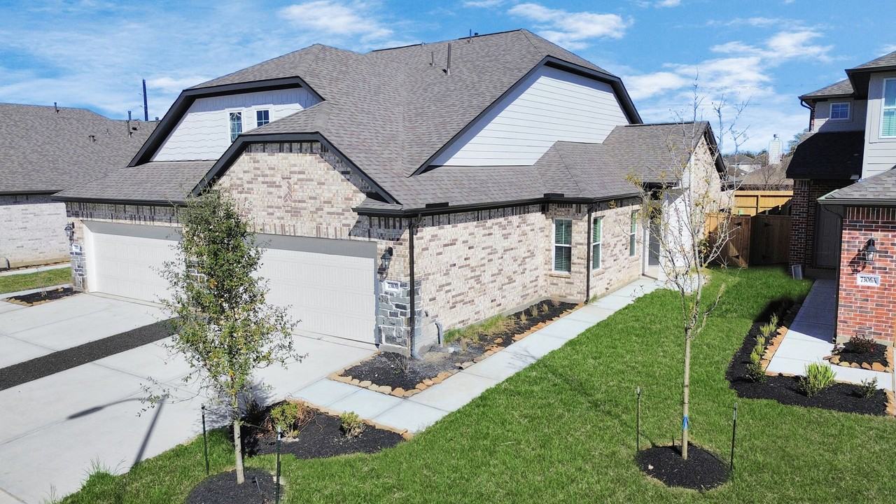 7322 Coconut Bay Dr - Photo 2 of 36