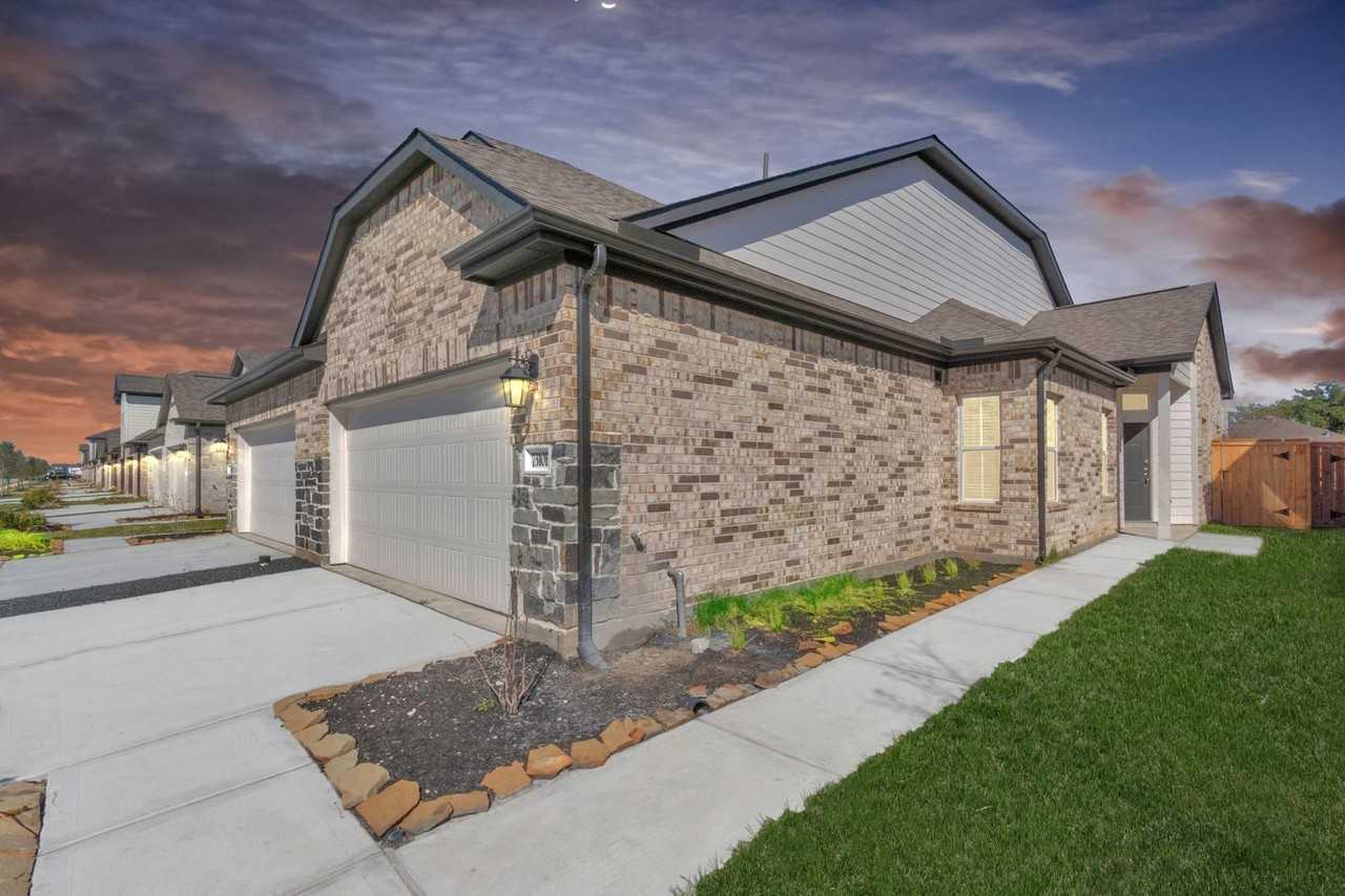 7322 Coconut Bay Dr - Photo 3 of 36