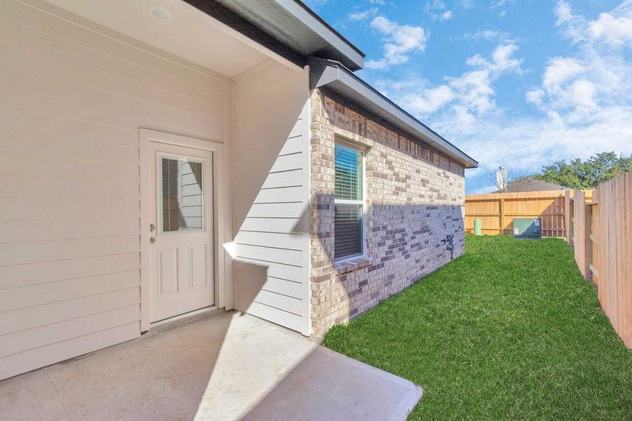 7322 Coconut Bay Dr - Photo 4 of 36