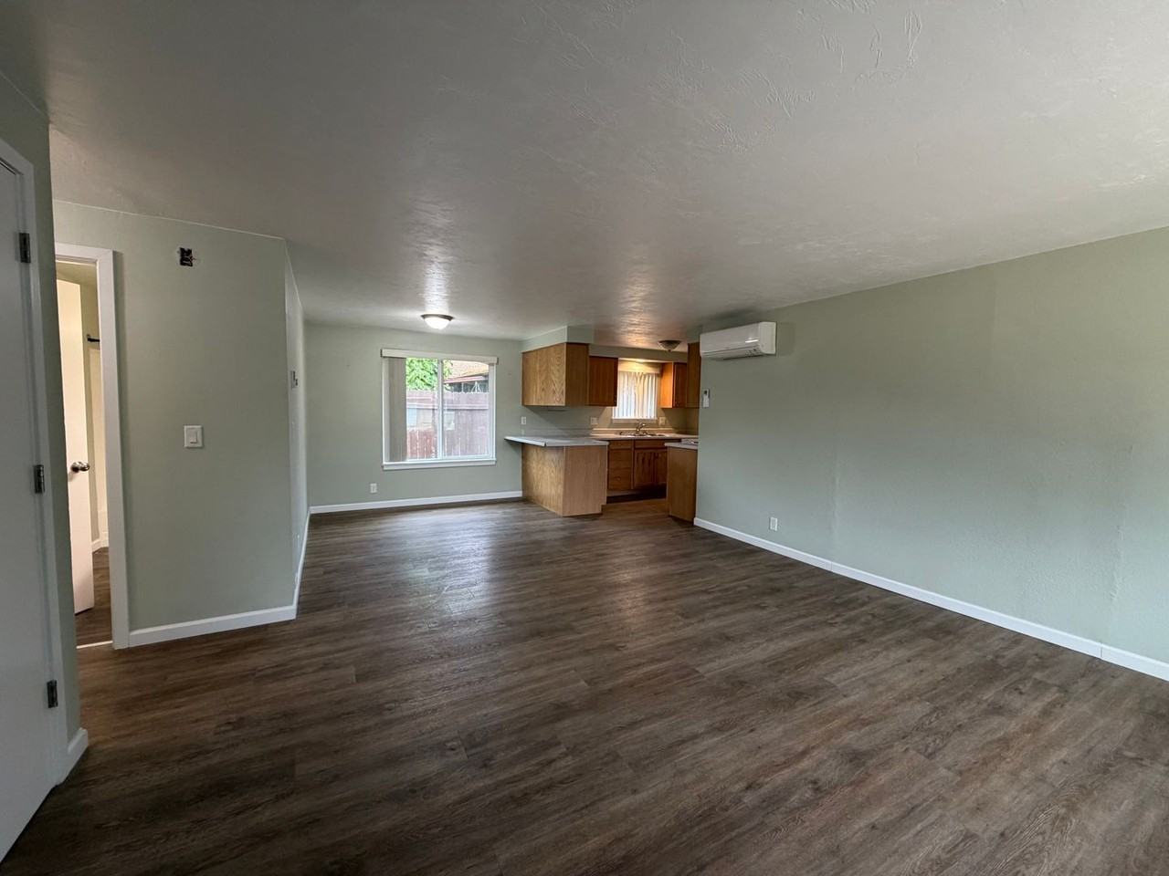 497 52nd St - Photo 3 of 16