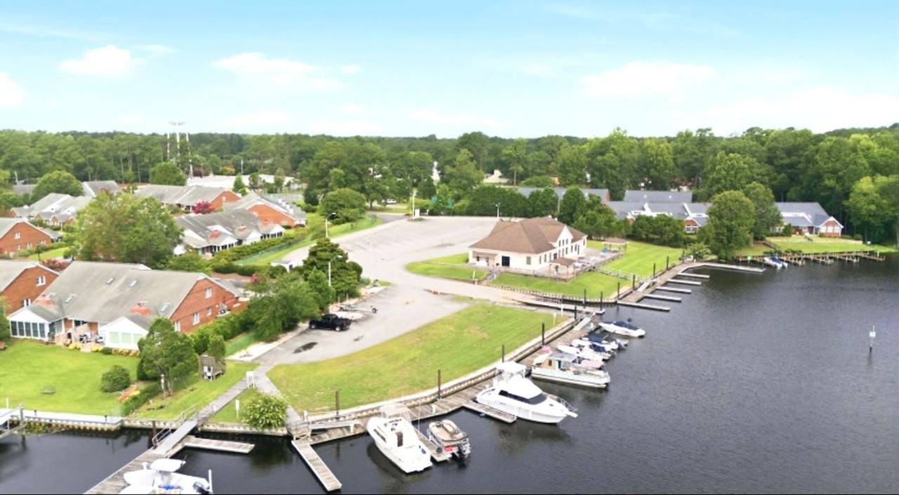 141 Quarterdeck Townes - Photo 4 of 24