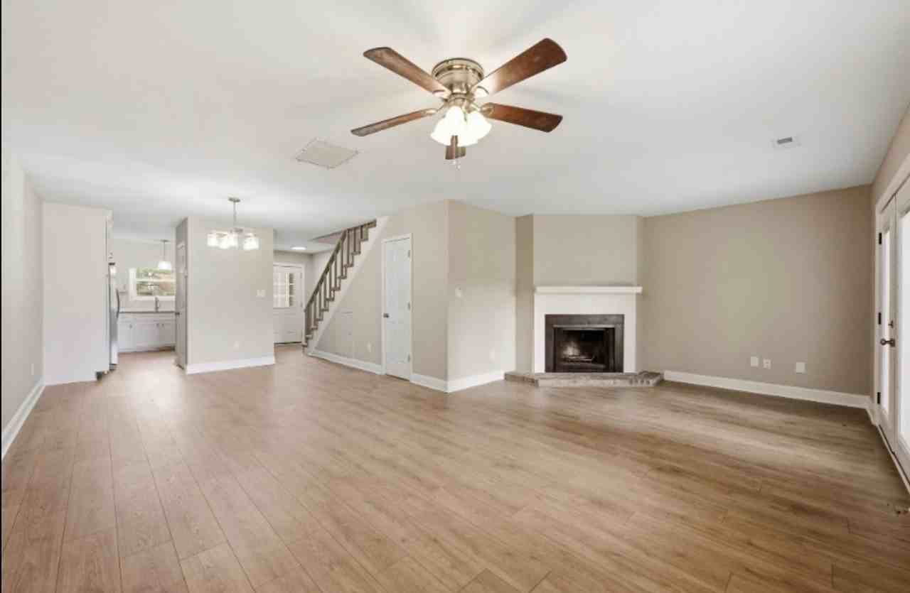 141 Quarterdeck Townes - Photo 5 of 23
