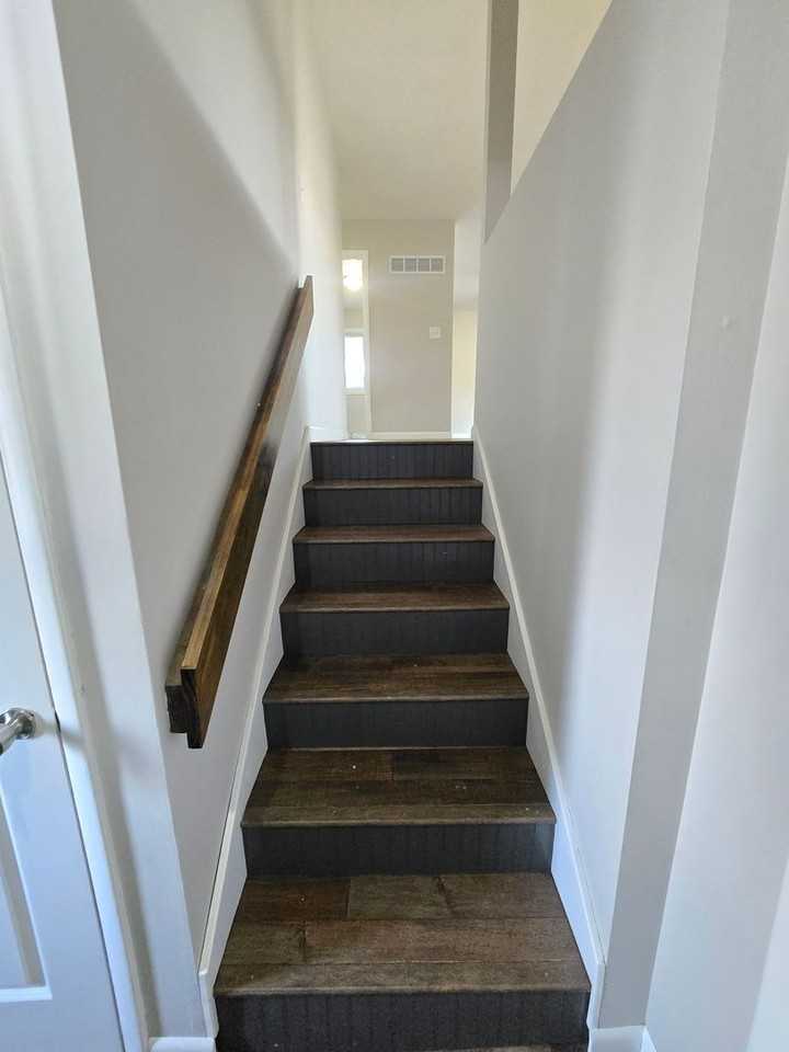 2025 Beck St - Photo 4 of 50