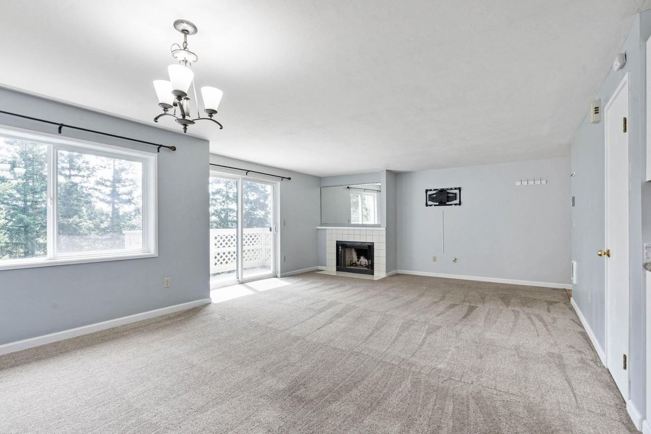 3433 Mcnary Pkwy #302 - Photo 7 of 30