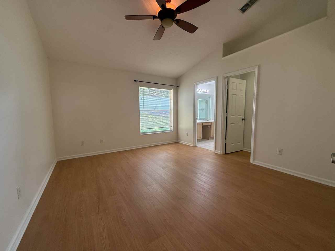 1905 Pine Bay Dr - Photo 6 of 14