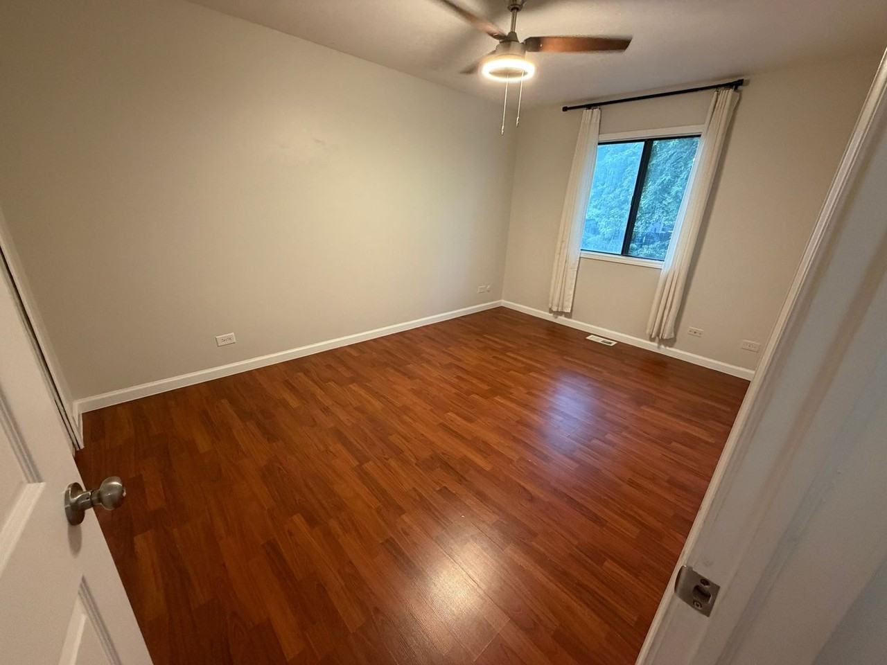 2192 Wildwood Ln - Photo 2 of 21